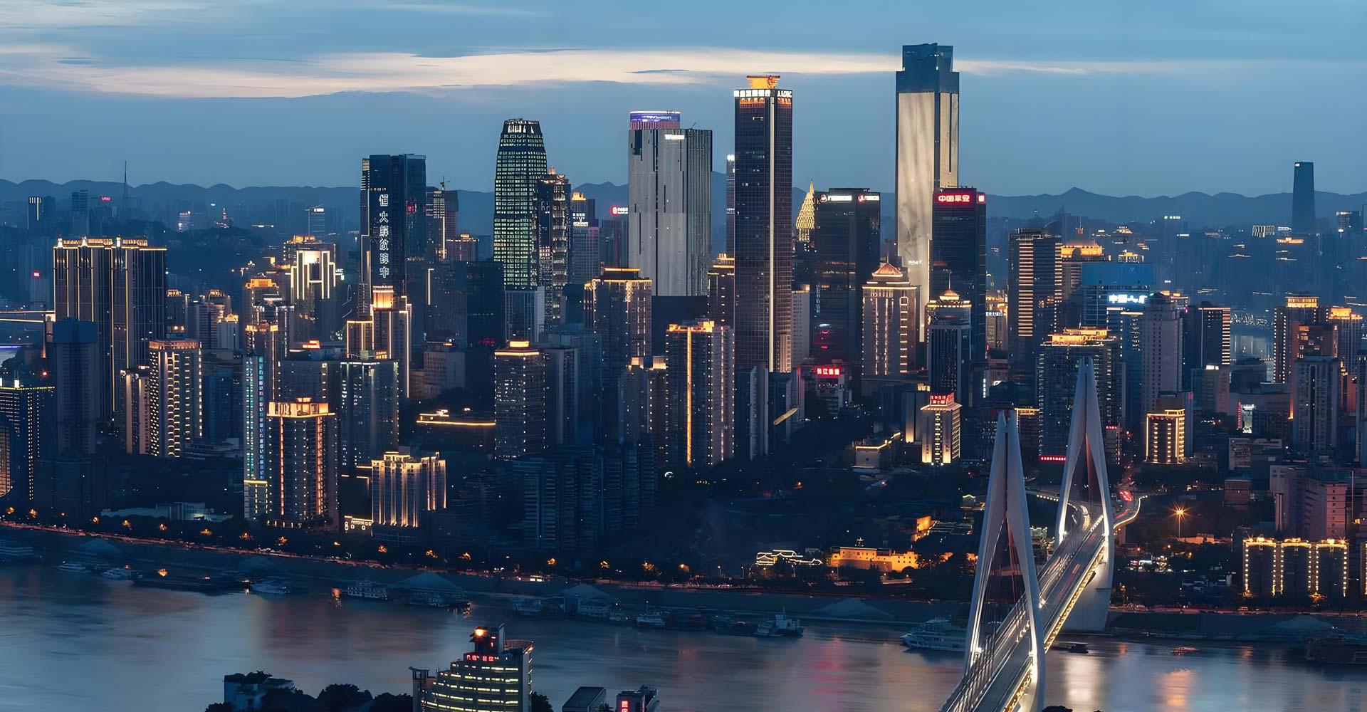 精于科技  专于智能